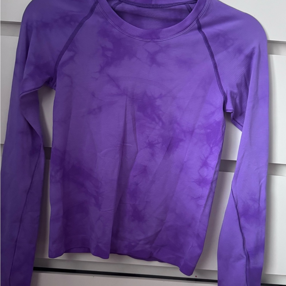 Lululemon size 4 Purple Tie-Dye Long Sleeve Women’s Top